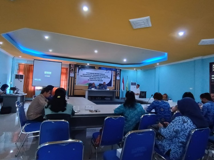 Pertemuan review kinerja pelaksanaan program dan kegiatan Tim Percepatan Penurunan Stunting Kabupaten Sintang.